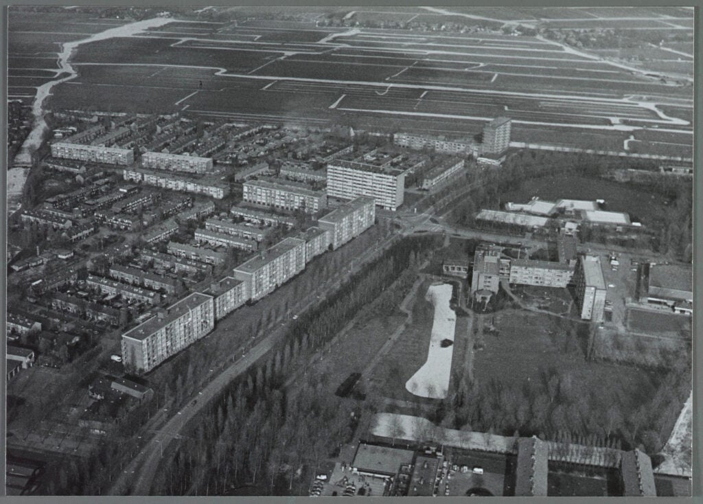 Luchtfoto / panoramafoto Krommenie-West, Rosarium