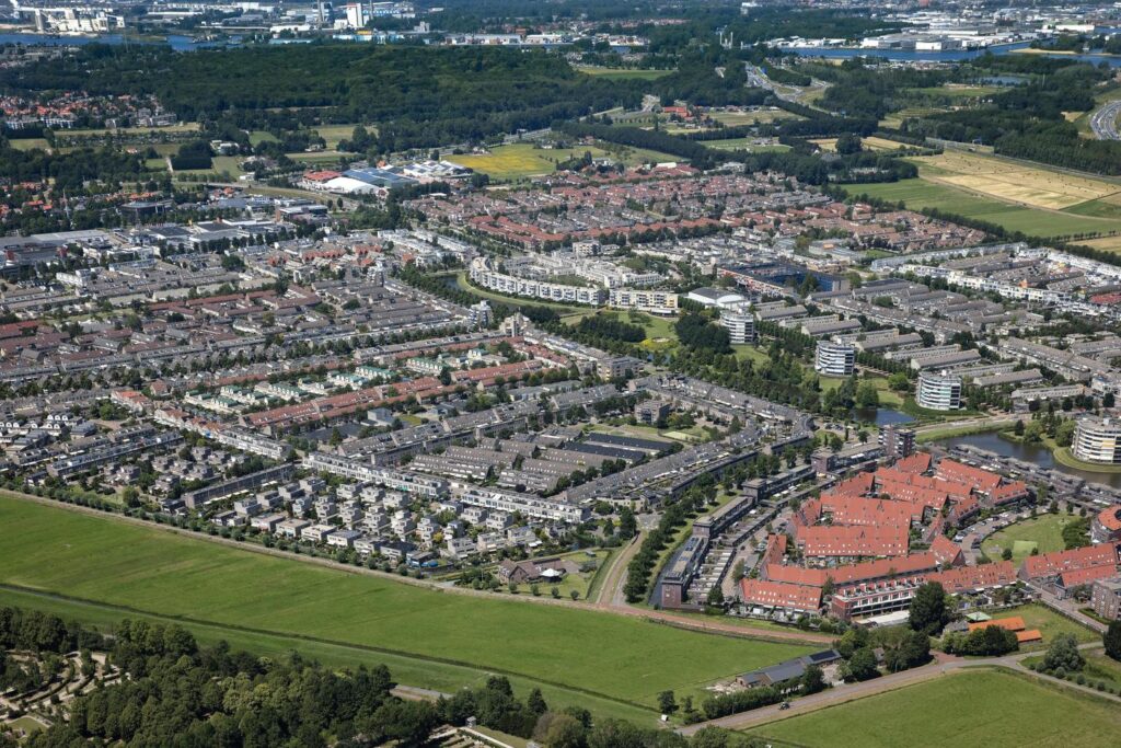 Luchtfoto Velserbroek